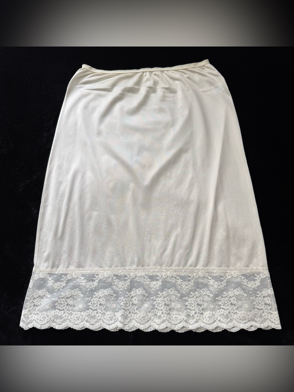 Vintage Lorraine Half Slip Womens Small White Nylon Lace Trim Shiny Liquid